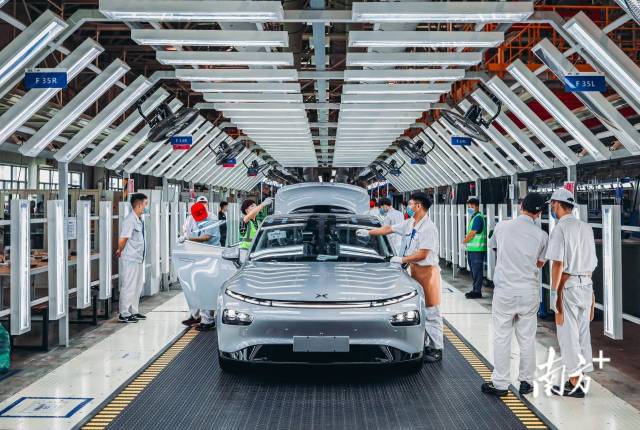小鵬汽車肇慶生產(chǎn)線。王振宇 攝