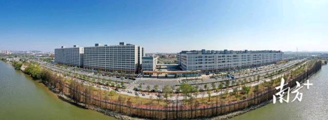 一批深圳企業(yè)來(lái)到江門建廠，嘗到了深江產(chǎn)業(yè)合作的甜頭。圖為德昌電機(jī)（江門）有限公司。南方+記者 楊興樂(lè) 攝