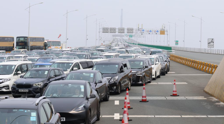 大灣區(qū)融合新里程碑！“港車北上”突破100萬(wàn)輛次