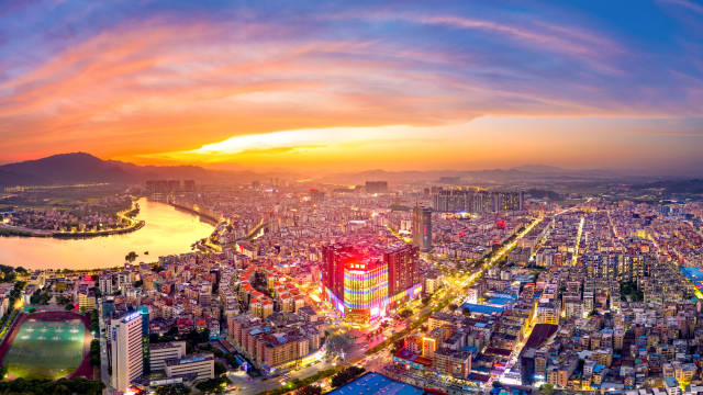 四會(huì)市城區(qū)航拍。羅炳昆 攝