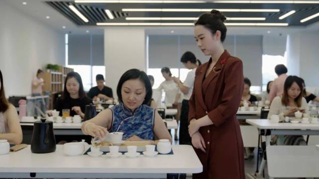 ▲邱芷澄希望通過深度參與社區(qū)實踐，和這里的年輕人一起推動社區(qū)發(fā)展，共同營造一個充滿創(chuàng)造力的社區(qū)家園