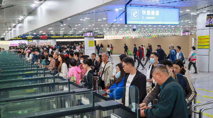 澳門回歸祖國(guó)25年往來(lái)珠澳人員總量近28億人次