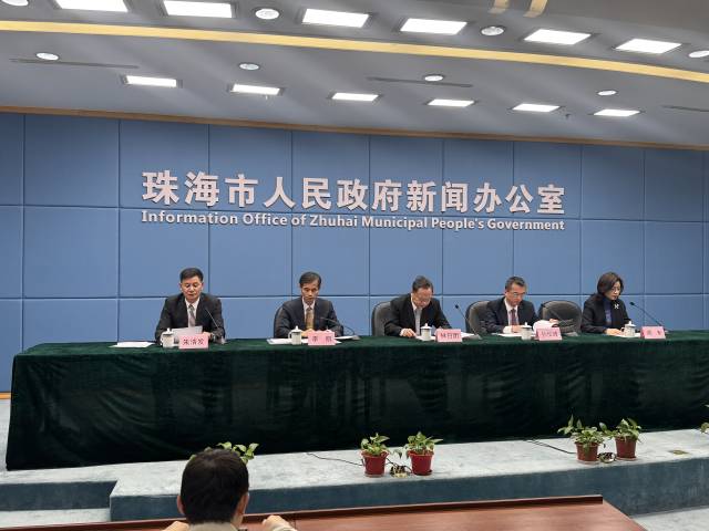 12月26日，珠海舉行出臺(tái)《珠海經(jīng)濟(jì)特區(qū)質(zhì)量創(chuàng)新發(fā)展條例》新聞發(fā)布會(huì)