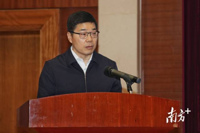 中國籃協(xié)主席郭振明。