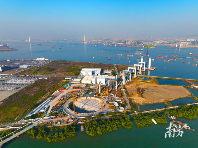 獅子洋通道建設(shè)現(xiàn)場(chǎng)。