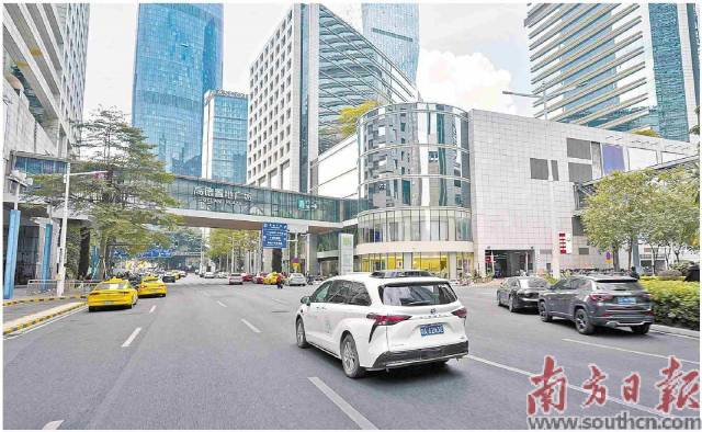 2月21日起，廣州首次將自動駕駛Robotaxi開進廣州市中心、機場和高鐵站。