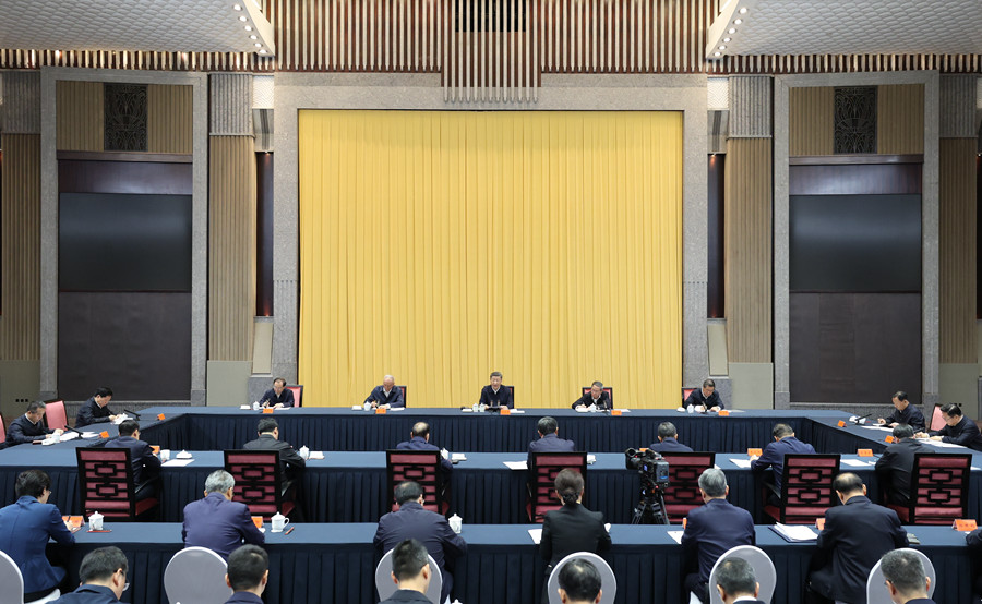 4月30日上午，中共中央總書記、國家主席、中央軍委主席習(xí)近平在上海主持召開部分省區(qū)市“十五五”時期經(jīng)濟(jì)社會發(fā)展座談會并發(fā)表重要講話。新華社記者 丁林 攝
