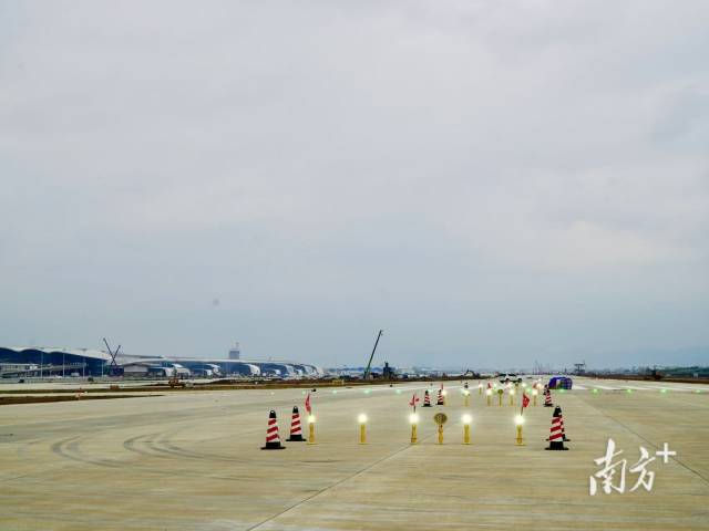 廣州白云國際機場三期擴建工程